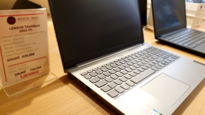 Malgré la fin des soldes, la promo continue sur le Lenovo Thinkbook 15G2.
Equipé du processeur I5 (11e generation), il est disponible de stock en 2 version :
-SSD 512GB/16GB RAM - 829,90€
-SSD 256GB/8GB RAM - 749,90€